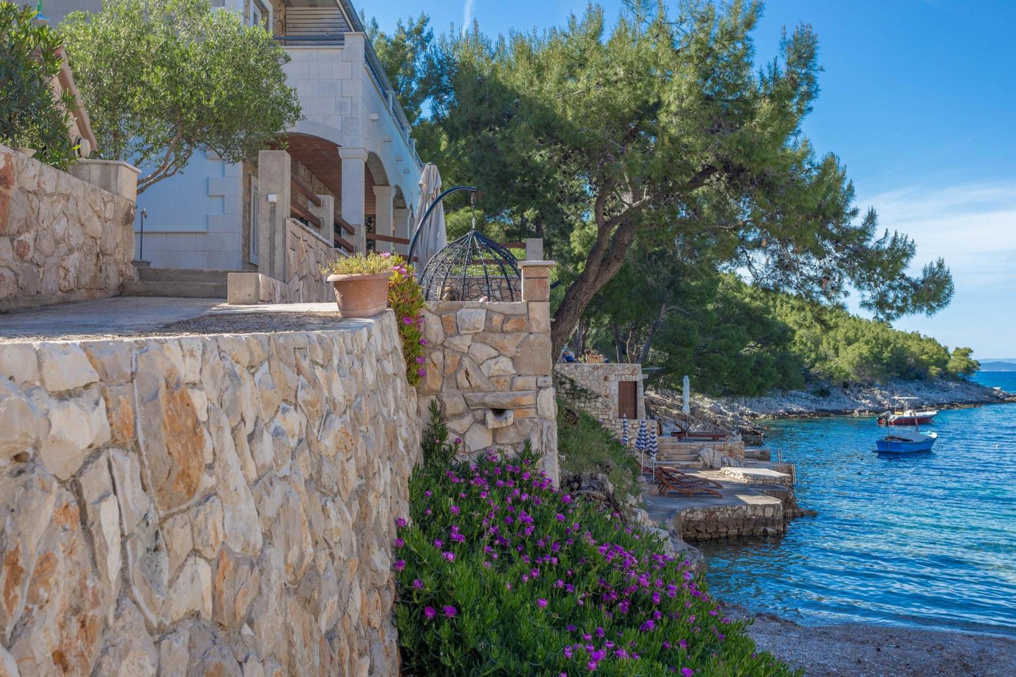 Apartment Zastupac 8761C Hvar Town Exterior photo
